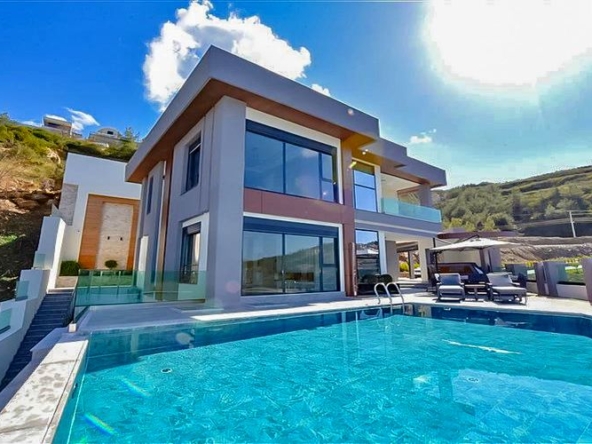 Kargicak Villa White for sale in Alanya