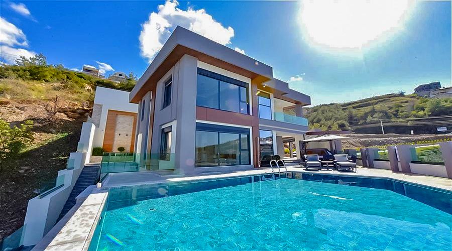 Kargicak Villa White for sale in Alanya