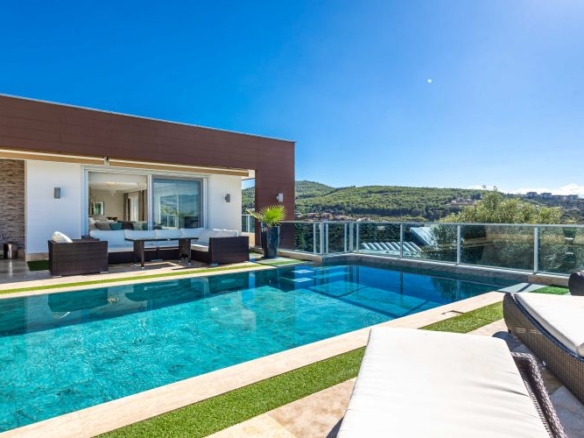 3-Bedroom Sea View Villa Kargicak